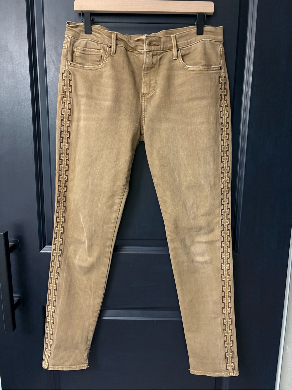 Driftwood Classic Fit Embroidered Side Stripe Jeans Women’s 30 Tan Stretch
